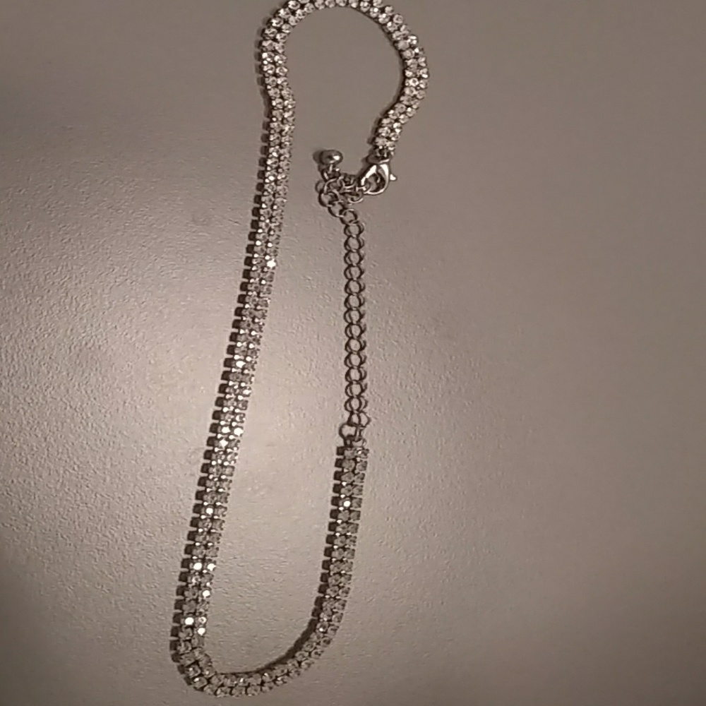 A Pretty Sparklyy ✨💎 Diamond Choker